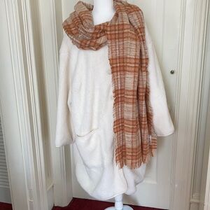 Size 4X, lined fleece coat with snap closures, with beautiful scarf, NWT